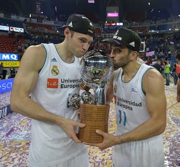 Fabien Causeur y Facundo Campazzo.