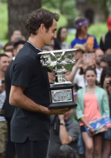 El día después: Federer celebró su título con los fans