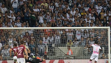 Action photo during the match Monterrey vs America, Corresponding for Week 12 of the 2016 Apertura League BBVA Bancomer MX at BBVA Bancomer Stadium.
 
 
 Foto de accion durante el partido Monterrey vs America, Correspondiente a la Jornada 12 del Torneo Ap