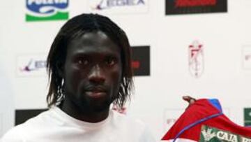 <b>SE QUEDA. </b>Diakhaté, al igual que Moisés, comenzarán la temporada en el Granada.