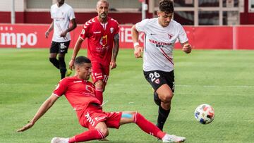 Imagen del partido entre el Sevilla Atlético y el Tamaraceite