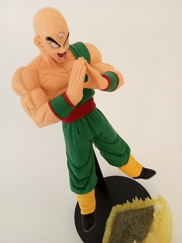 Super Vegeta intimida a Cell Segunda Forma en estas dos monumentales figuras de ‘Dragon Ball Z’