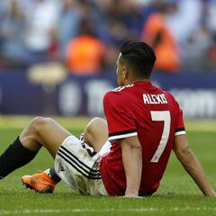 Alexis cierra su temporada más negativa en Inglaterra