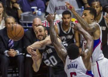 Ginóbili, en acción en un partido que dio la tercera victoria a los Spurs.