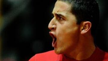 Almagro le brinda a España la cuarta victoria