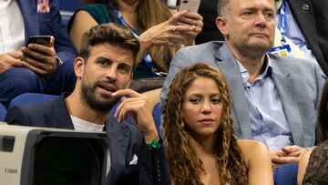 (FILES) This file photo taken on September 4, 2019 shows Spanish football player Gerard Pique and Colombian singer Shakira watching Rafael Nadal of Spain and Diego Schwartzman of Argentina during their Quarter-finals Men's Singles match at the 2019 US Open at the USTA Billie Jean King National Tennis Center in New York, - Colombian superstar Shakira and FC Barcelona defender Gerard Pique said on June 4, 2022  they were calling time on their relationship of more than a decade. The couple share two children. (Photo by Don EMMERT / AFP)