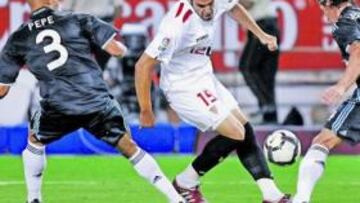 <b>A LA ALTURA. </b>Tras su exhibición en San Mamés, Negredo puso ayer en jaque a la defensa del Madrid y Del Bosque podría llamarle hoy.