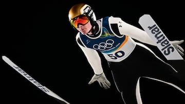 Domen Prevc, en uno de sus saltos.