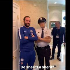 Gonzalo Higuaín se divierte en su visita a USA con Chelsea