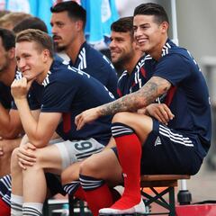 James reaparece con doblete en amistoso que termina 20-2