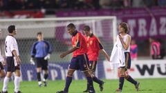 En el 2000 recibió la llamada de la Selección dirigida por Camacho, ya que no había disputado ningún partido con Brasil. Jugó tres partidos con La Roja en la fase de clasificación del Mundial de Corea y Japón. 