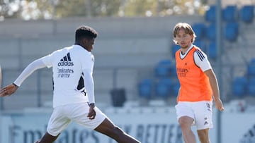 MADRID, SPAIN - NOVEMBER 06: Aurélien Tchouaméni and Luka Modric players of Real Madrid are training at Valdebebas training ground on November 06, 2022 in Madrid, Spain. (Photo by Antonio Villalba/Real Madrid via Getty Images)