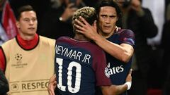 Neymar y Cavani se abrazaron; Mbappé se enojó con el cambio