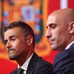 Rubiales invita a Luis Enrique a la Asamblea de la RFEF