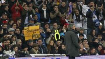 DE LOS PITOS A LOS APLAUSOS. Mou ha recuperado el calor de la grada tras los últimos resultados.