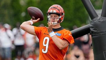 El quarterback de los Cincinnati Bengals, Joe Burrow, abandonó el entrenamiento con una lesión que enciende las alarmas previo al inicio de la NFL.