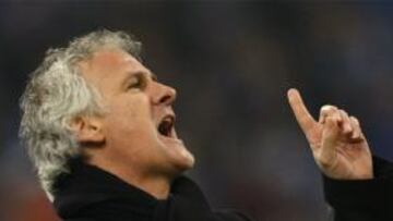 <b>FÚTBOL INTERNACIONAL </b>Fred Rutten.