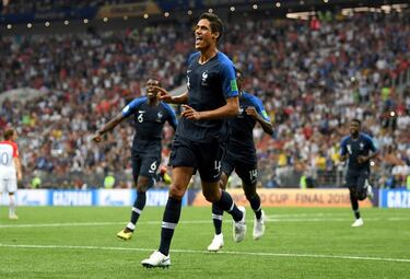 Varane pasó de la promesa del Real Madrid al líder de la defensa campeona del mundo con su velocidad e inteligencia para proteger su área y portería. 