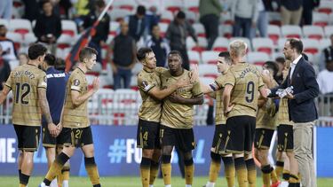 Nice (France), 25/09/2024.- Players of Real Sociedad gather after the UEFA Europa League soccer match between OGC Nice and Real Sociedad in Nice, France, 25 September 2024. (Francia, Niza) EFE/EPA/SEBASTIEN NOGIER