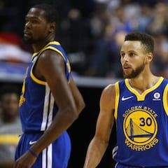 What scoring record has Steph Curry broken in the beginning of this season?