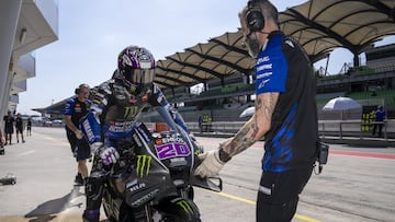 Fabio Quartararo con la Yamaha M1 de MotoGP en 2026.