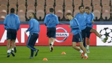 El Real Madrid entrenó en el Parque de los Príncipes.
