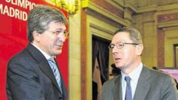 <b>EN MADRID. </b>Gallardón reconoció ayer que la ciudad quiere que el Atlético de Cerezo se quede en ella.