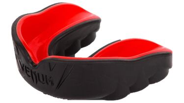 Cuida tus dientes con este protector bucal para deportes de contacto