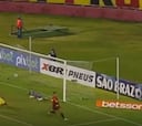 ¡Qué cabezazo! El gol anulado que frustró el debut de Parraguez