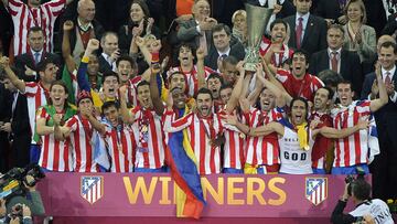 Los jugadores del Atl&eacute;tico tras ganar la Europa League.