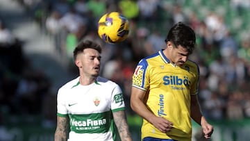 Elche 2 - Cádiz 1: resumen, goles y resultado del partido de LaLiga Hypermotion 2024