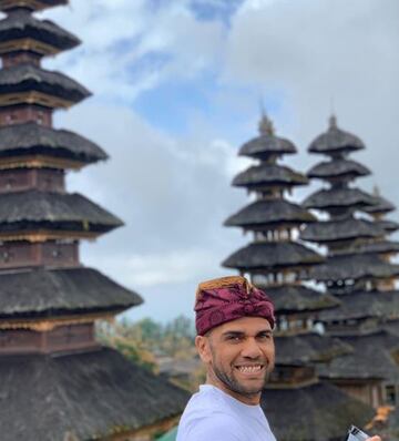 Dani Alves disfruta de sus vacaciones