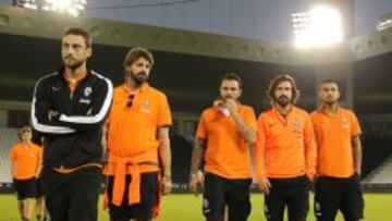 PREPARADOS. Los jugadores de la Juve, con Pirlo a la cabeza, trabajaron ayer en Doha.