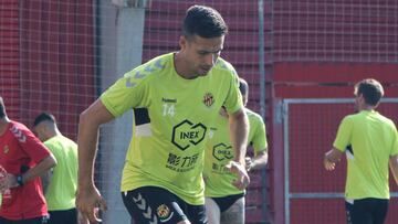 Manu del Moral durante un entrenamiento con el Nástic.