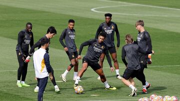 08/04/24 ENTRENAMIENTO REAL MADRID
BELLINGHAM GRUPO