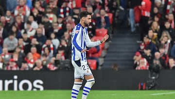 Brais Méndez ha sido sancionado con dos partidos por su expulsión en el derbi vasco.