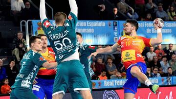 Consulta cu&aacute;ndo empieza y c&oacute;mo seguir en vivo online y d&oacute;nde ver en directo por televisi&oacute;n el debut de Espa&ntilde;a ante Bahr&eacute;in en el Mundial de balonmano que se celebra en Alemania y Dinamarca.