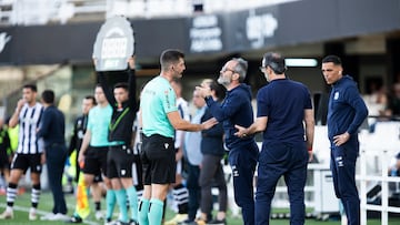 Cervera: “Los árbitros no merecen mi respeto”