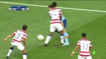 El árbitro no sancionó un penalti claro de Yedlin a Manquillo