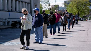 The number of Americans filing new claims for unemployment benefits rose last week and could increase further in the coming weeks amid disruptions from soaring covid-19 infections. 