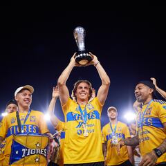 Tigres festejó de madrugada con su afición en ‘El Volcán’