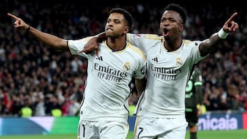 Rodrygo y Vinicius celebran el gol del paulista en el Real Madrid-Girona, el último partido en el que marcaron ambos.