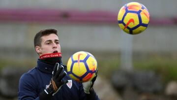 Kepa Arrizabalaga sigue purgando su lesi&oacute;n de tobillo.