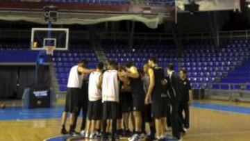 <b>LISTOS. </b>Los jugadores del Bizkaia, ayer en el entrenamiento.