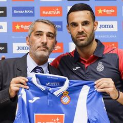 Sergio Sánchez seguirá un año si entrega la carta de libertad