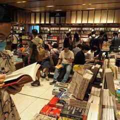 China vuelve a la vida sin mascarillas ni distancia social