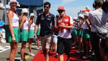Webber abandona Red Bull y su puesto junto a Vettel para el próximo año es diana de rumores para los posibles sustitutos.