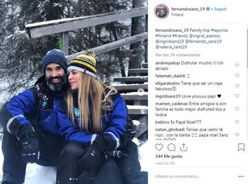 Fernando Sanz e Ingrid Asensio disfrutan de la nieve. 