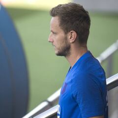 Rakitic, a ganarse a Valverde por la vía rápida