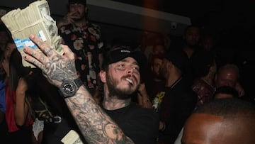 El rapero Post Malone lanza 50.000 dólares al público durante un concierto